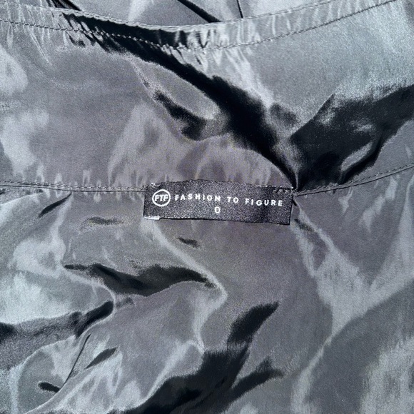 Fashion to Figure Black and Red Jacket - Picture 3 of 10